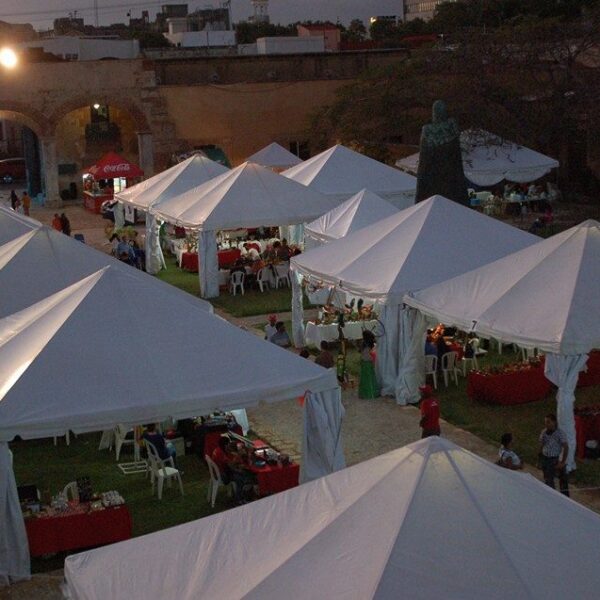 Ventas de carpas de todos los tamaños. Carpa Impermeable