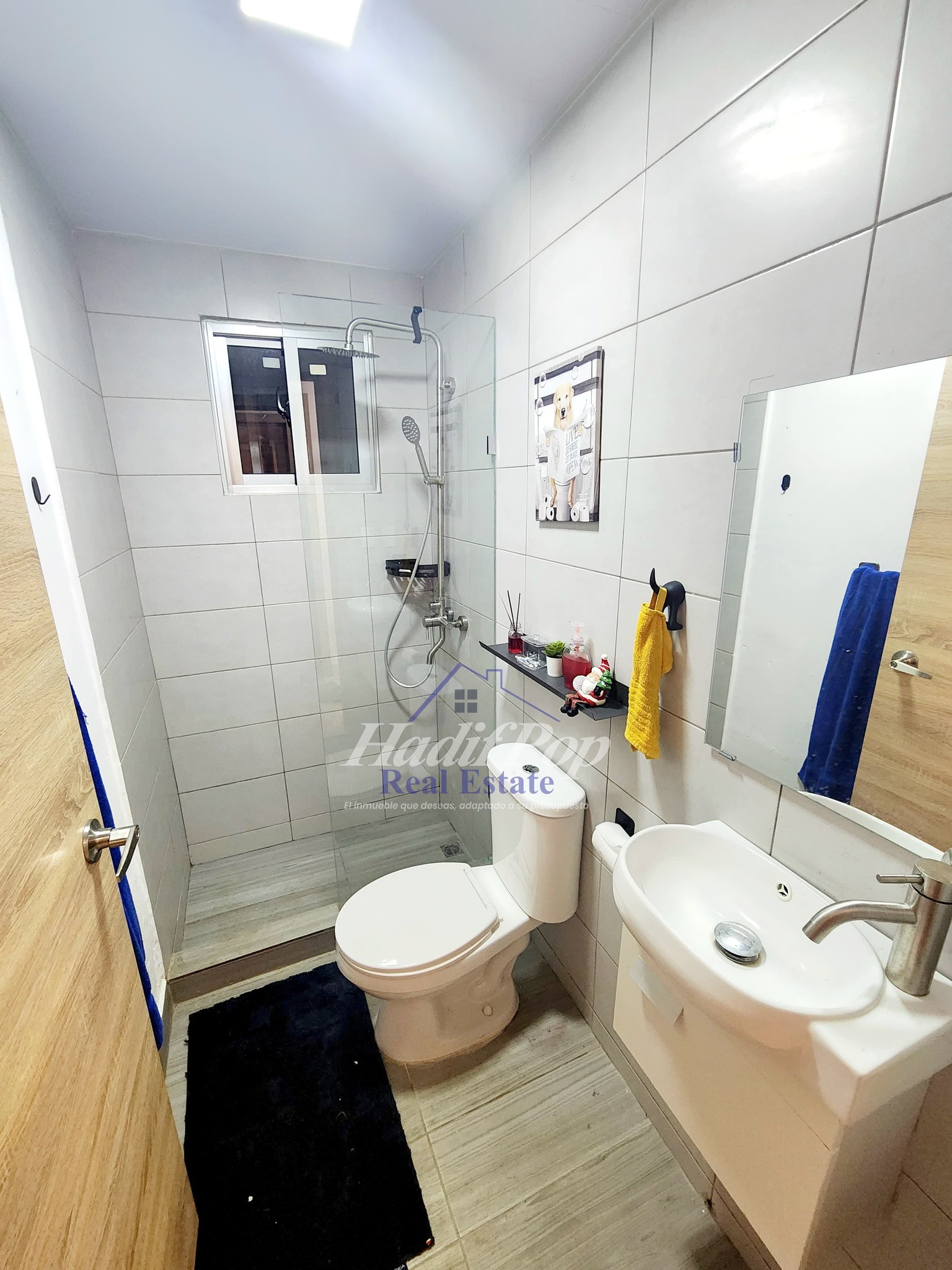 Atractivo, moderno y nuevo apartamento de renta amueblado