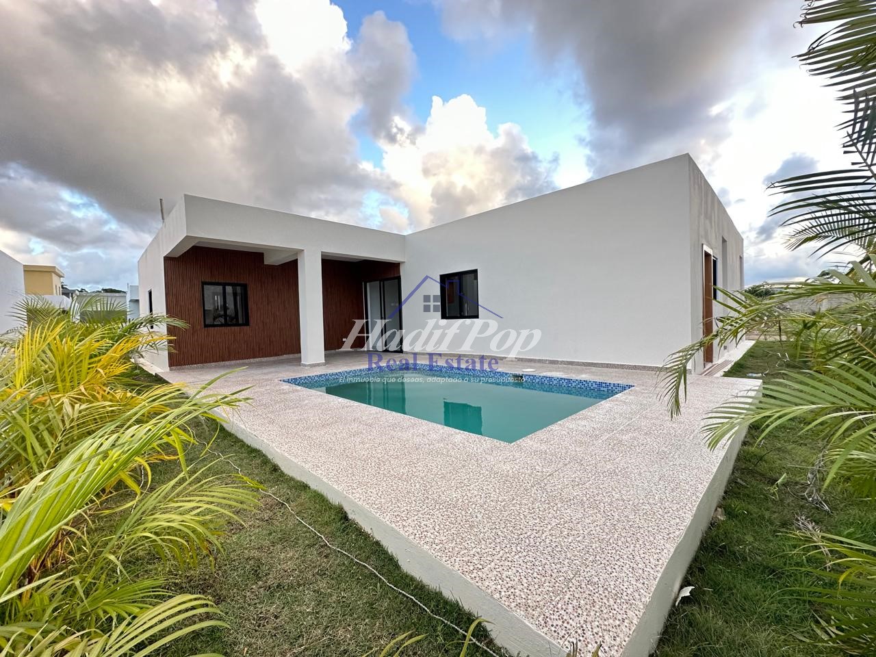 Hermosa Casa en Renta con Piscina y Amplios Espacios
