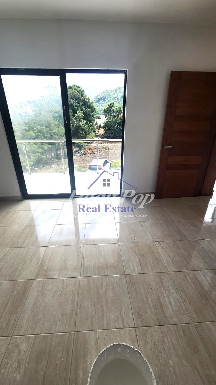 Casa espaciosa en primer nivel