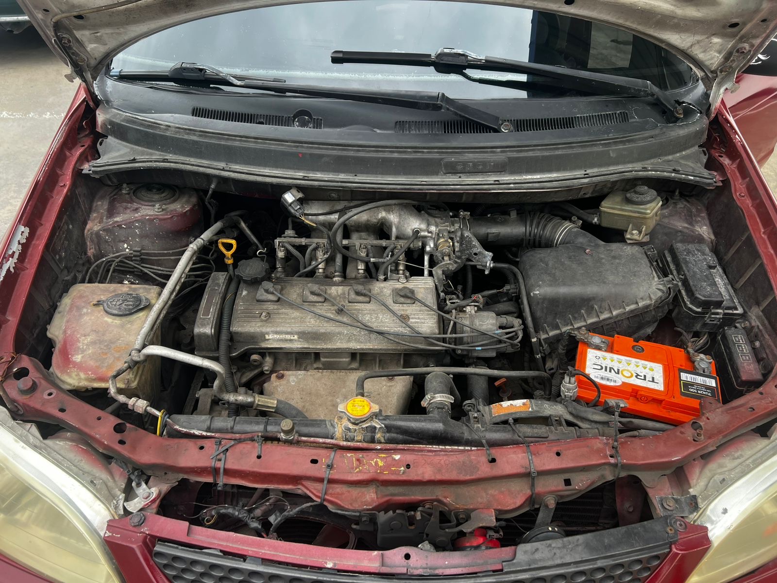 Se vende por superación GUAGUA TOYOTA COROLLA SPACIO