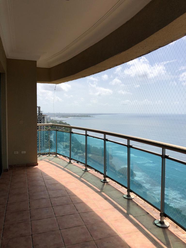 Alquiler Apartamento en Malecón Center